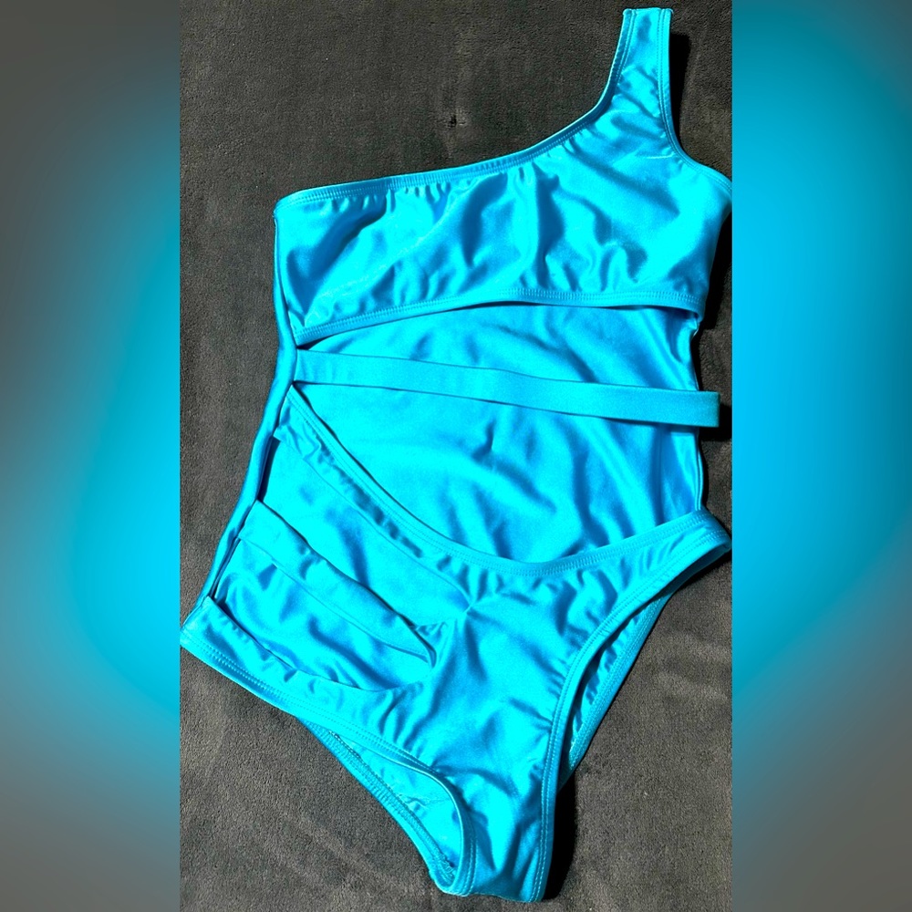 (29)- 🔥 NWOT- Shinning Blue Slitted One Piece Gorgeous 😍 Swimsuit! 😎